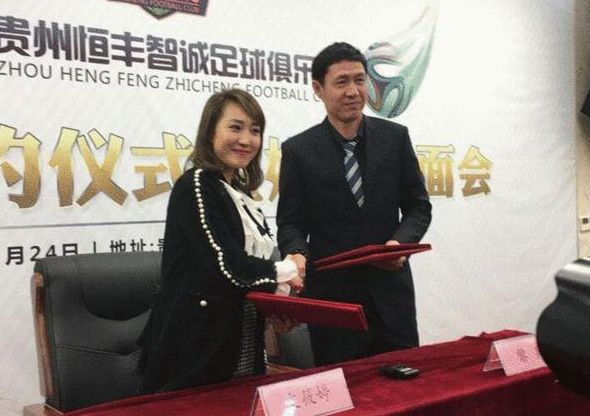 谢娜官宣怀二胎 张杰甜蜜回应忙取名 2021-01-01 1月1日，谢娜发文公布怀二胎的喜讯：“我已剪短我的发，因为肚肚里的乖娃娃，新年好，元旦快乐，爱你们。