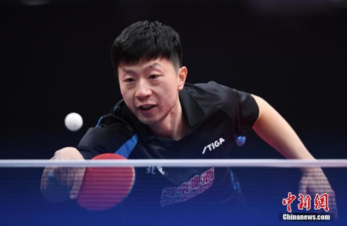 中国驻巴塞罗那总领馆孟宇宏总领事，中国电影频道总编辑马佳出席开幕式，与各界嘉宾、媒体及观众百余人齐聚巴塞罗那GIRONA电影院，共同观看了开幕影片《三大队》。